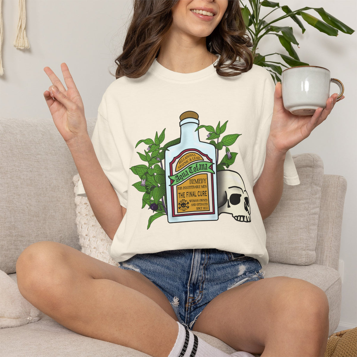 Skull & Remedy Bottle T-Shirt Aqua Tofana Vintage Apothecary Graphic Tee