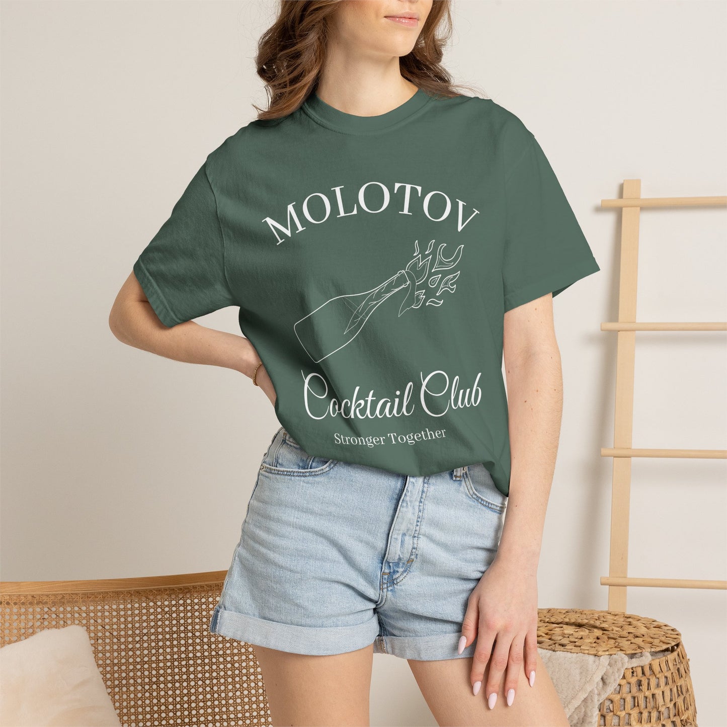 Cocktail Club T-shirt | Graphic Tee Molotov Illustration