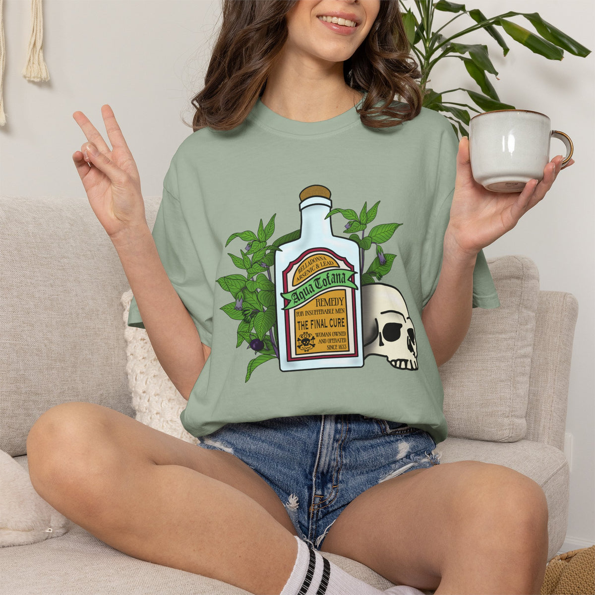 Skull & Remedy Bottle T-Shirt Aqua Tofana Vintage Apothecary Graphic Tee