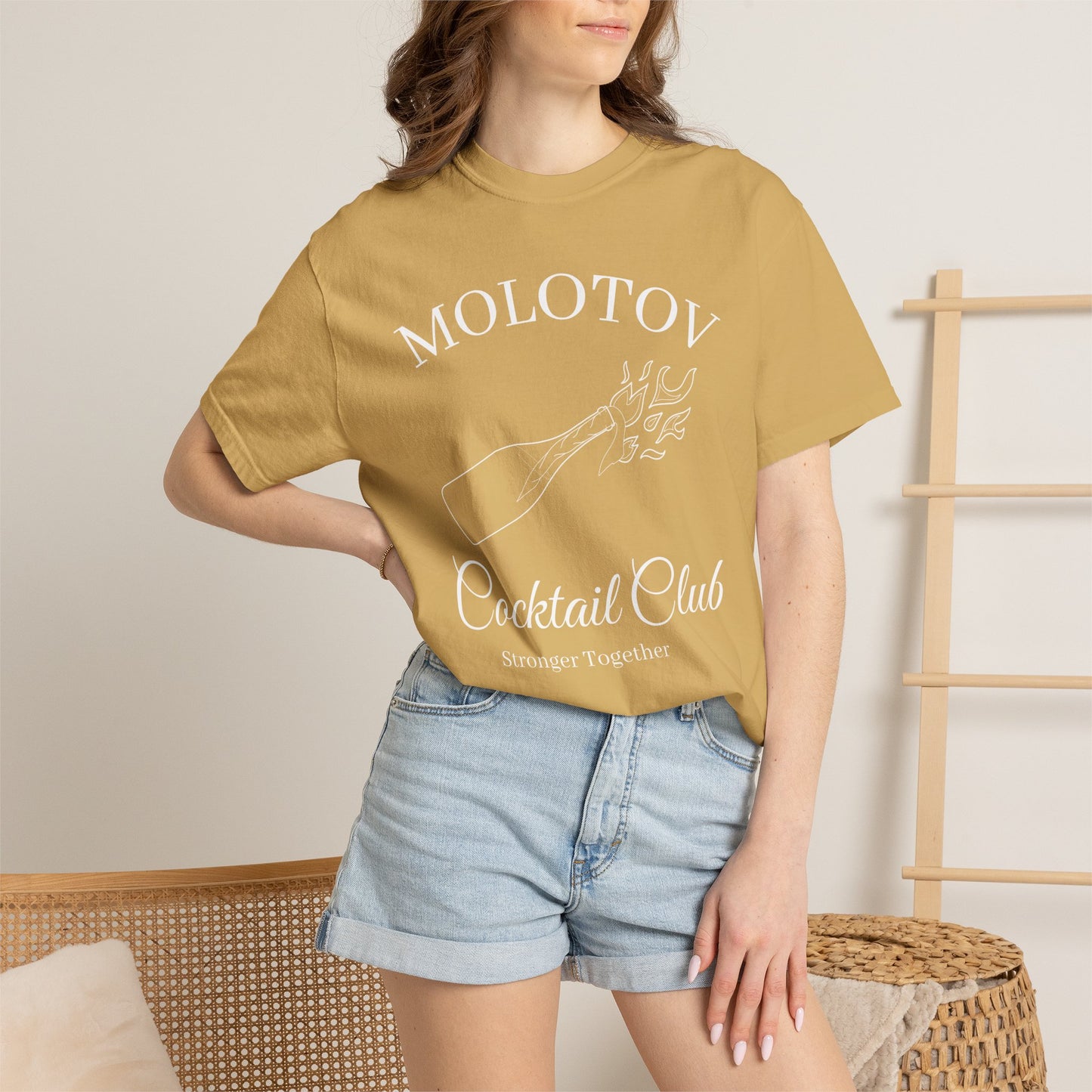 Cocktail Club T-shirt | Graphic Tee Molotov Illustration