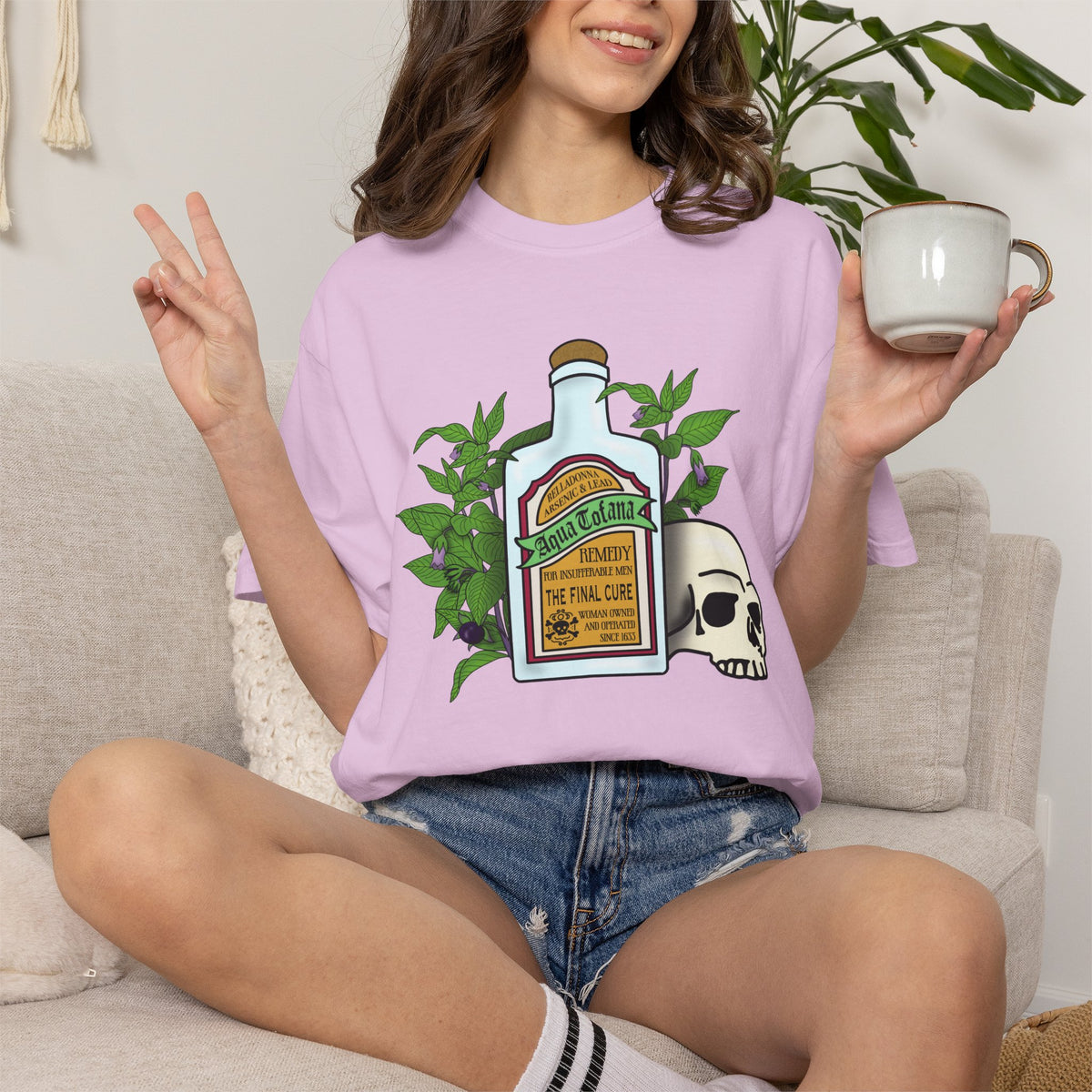 Skull & Remedy Bottle T-Shirt Aqua Tofana Vintage Apothecary Graphic Tee