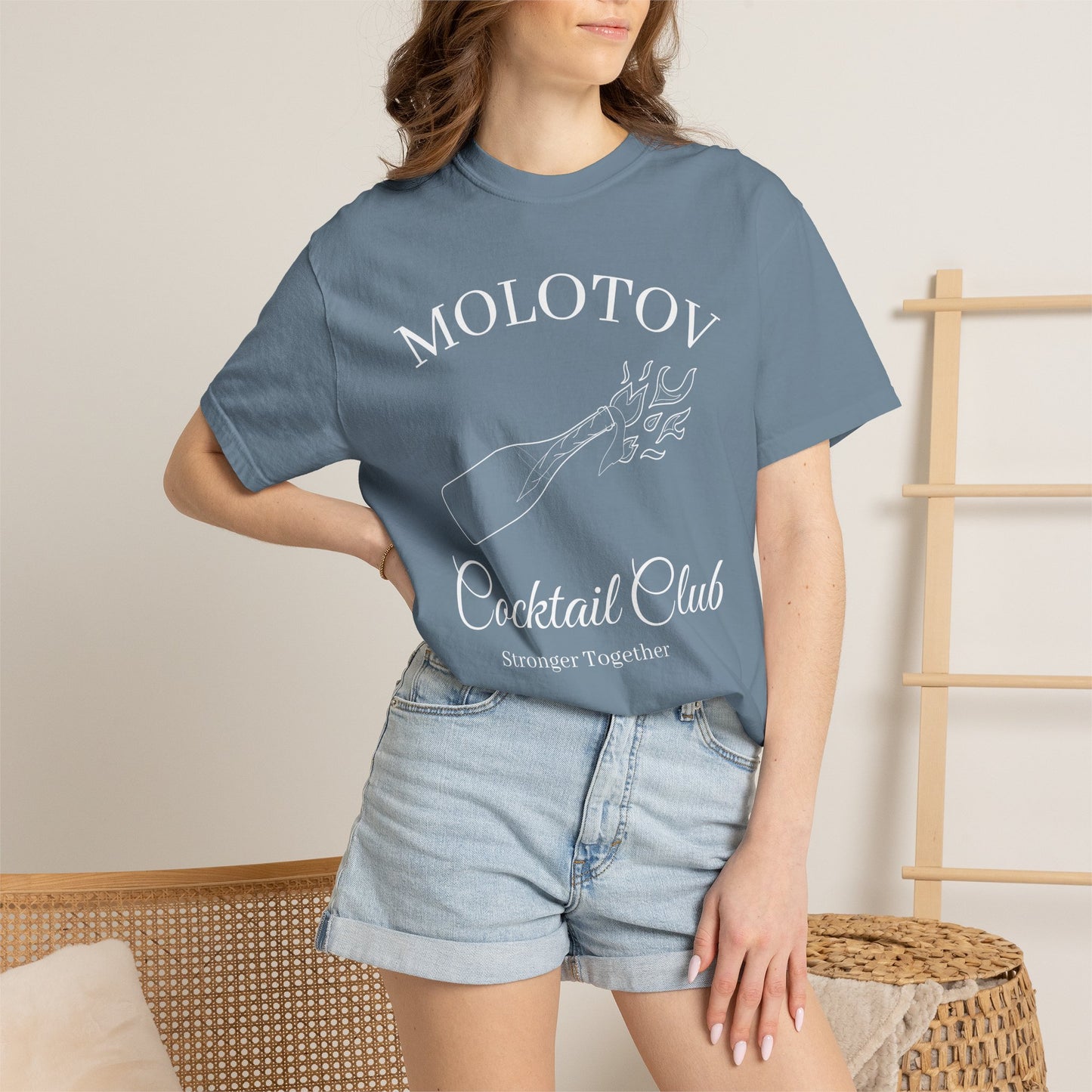 Cocktail Club T-shirt | Graphic Tee Molotov Illustration