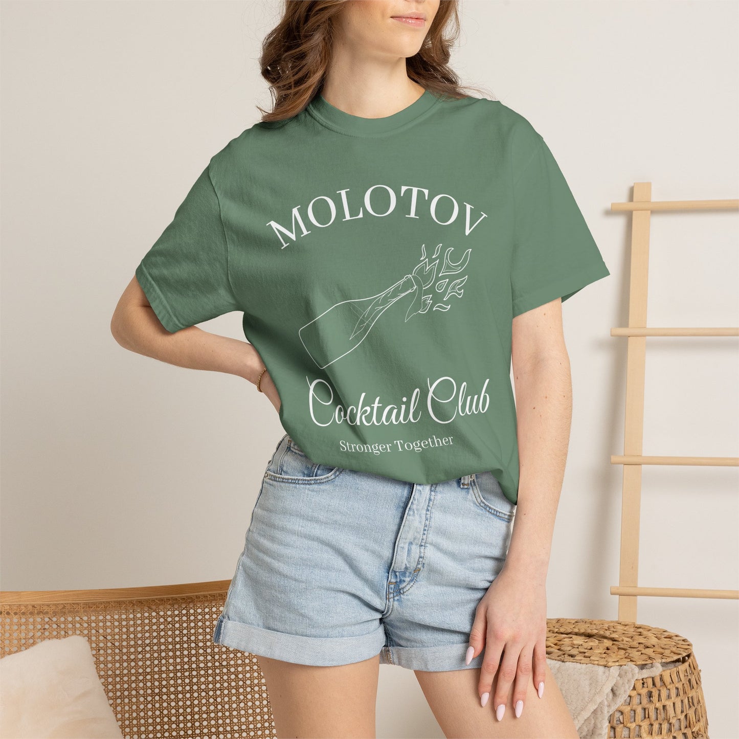 Cocktail Club T-shirt | Graphic Tee Molotov Illustration