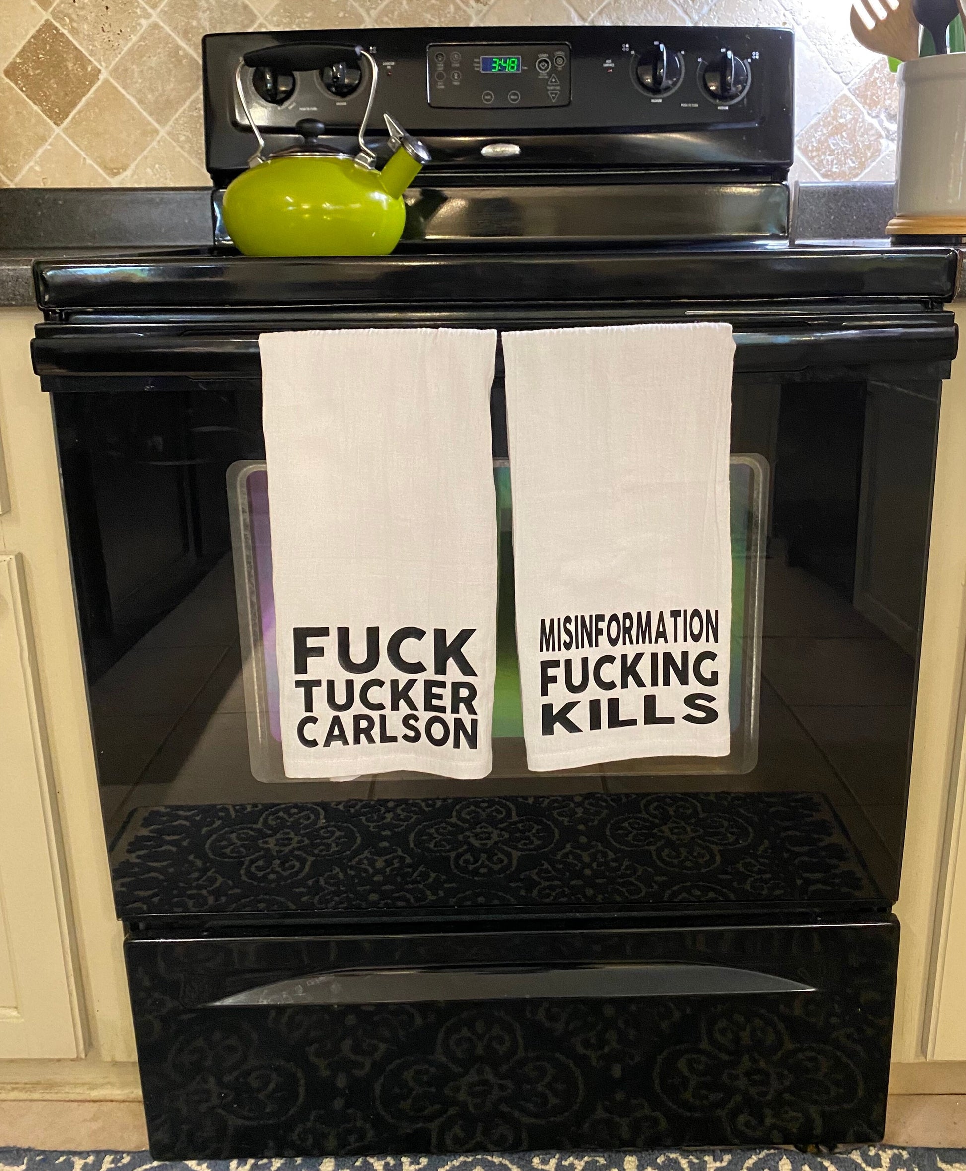Fuck Tucker Carlson Tea Towel Set - Misinformation Kills - Admit You’re Vaccinated - Fox News