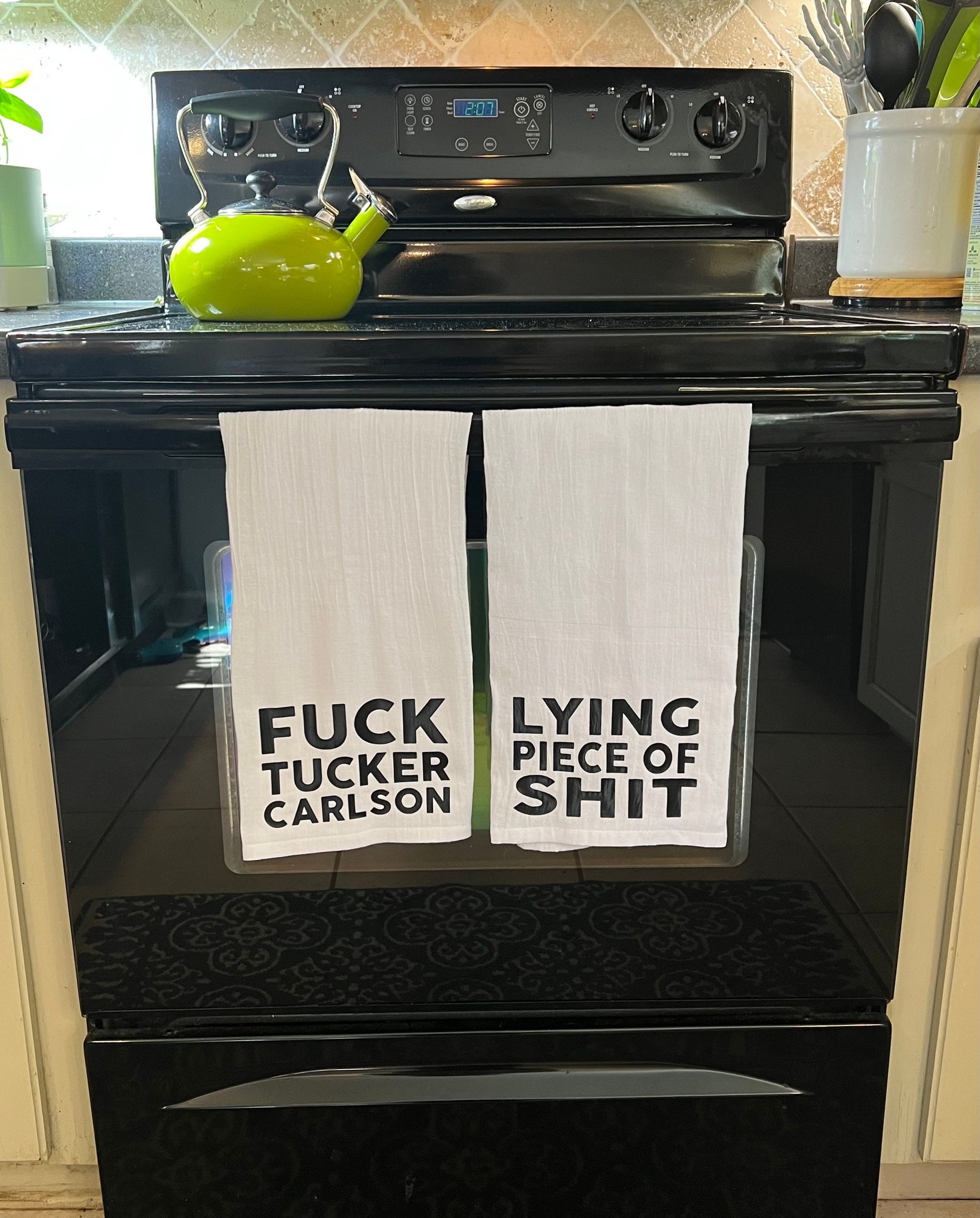Tucker Carlson Lying Piece of Shit Tea Towel Set