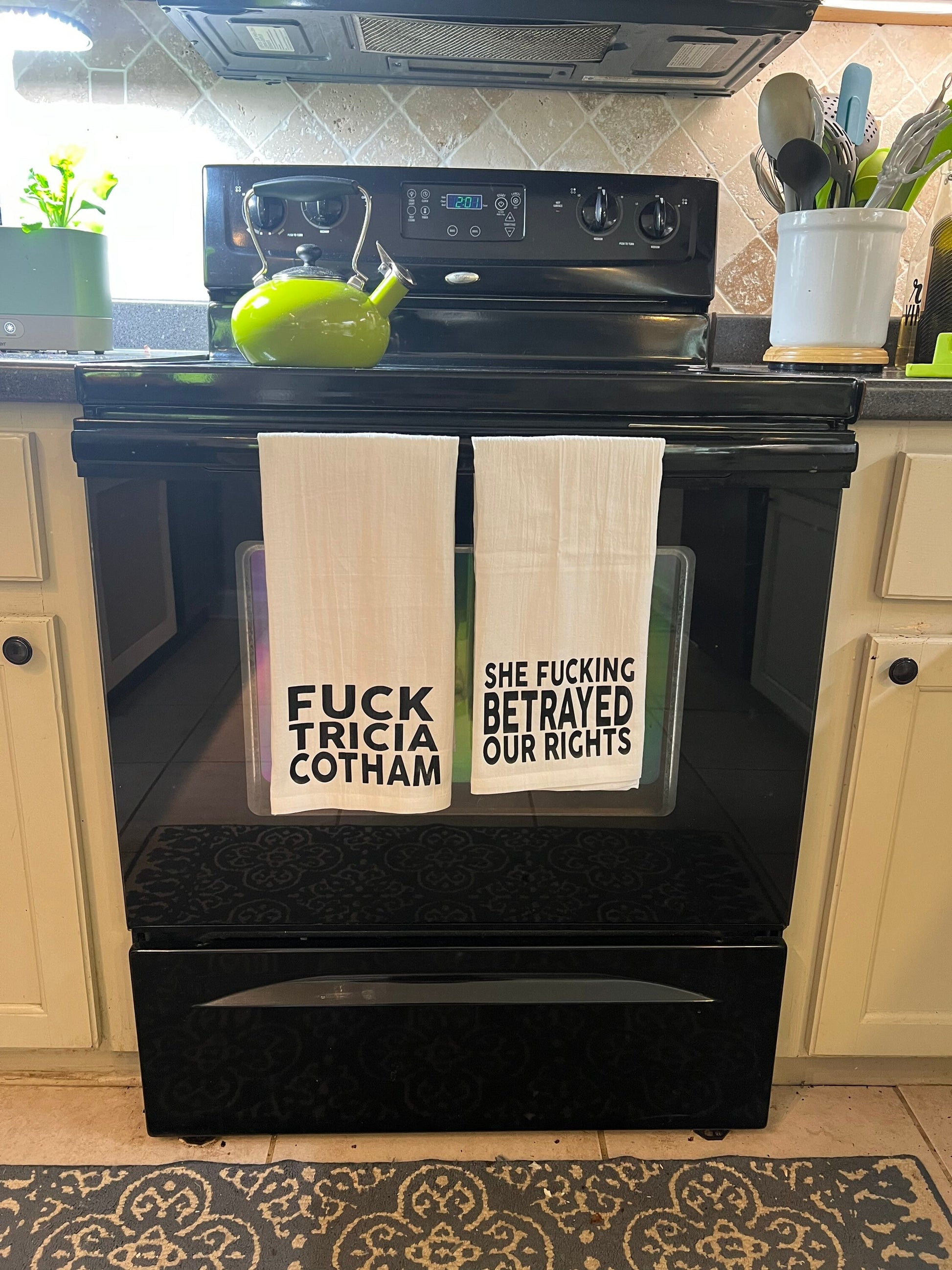 Fuck Tricia Cotham She Fucking Betrayed Our Rights Tea Towel Set